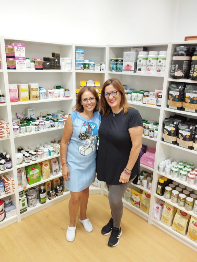Maribel Cabrera en consulta de naturopatía en el CC Concorde